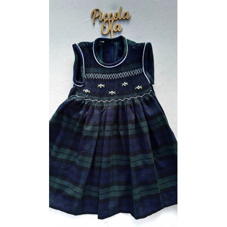 SCOTTISH smocked dress girl